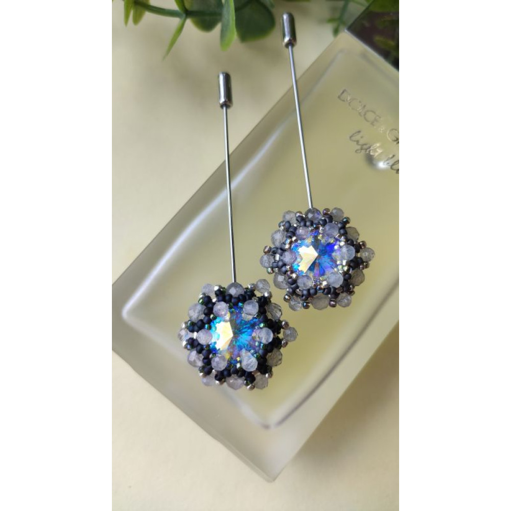 Брошка на шпажці з кристалом Swarovski та натуральним камінням лабрадору