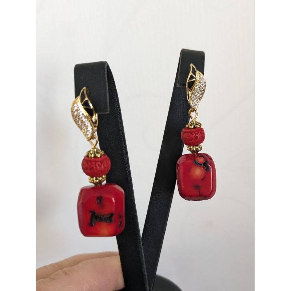 Сережки з коралом. Червоні сережки