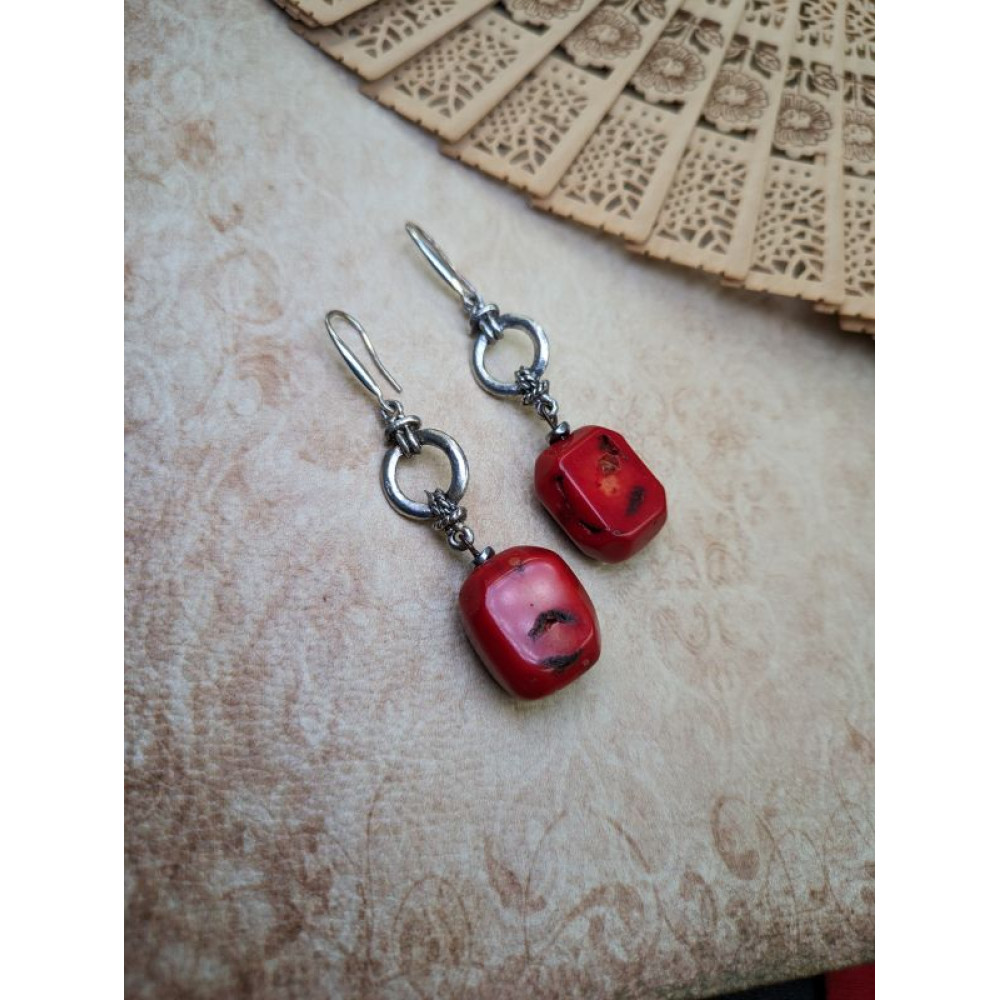 Сережки з коралом. Червоні сережки