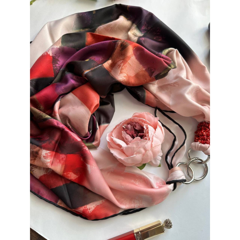 Дизайнерська шовкова хустка My Scarf "Серце красуні" 90 на 90 см прикрашений  натуральним коралом