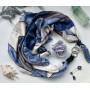 Дизайнерська хустка "Королівська синій" від бренда My Scarf, прикрашена натуральним каменем агат