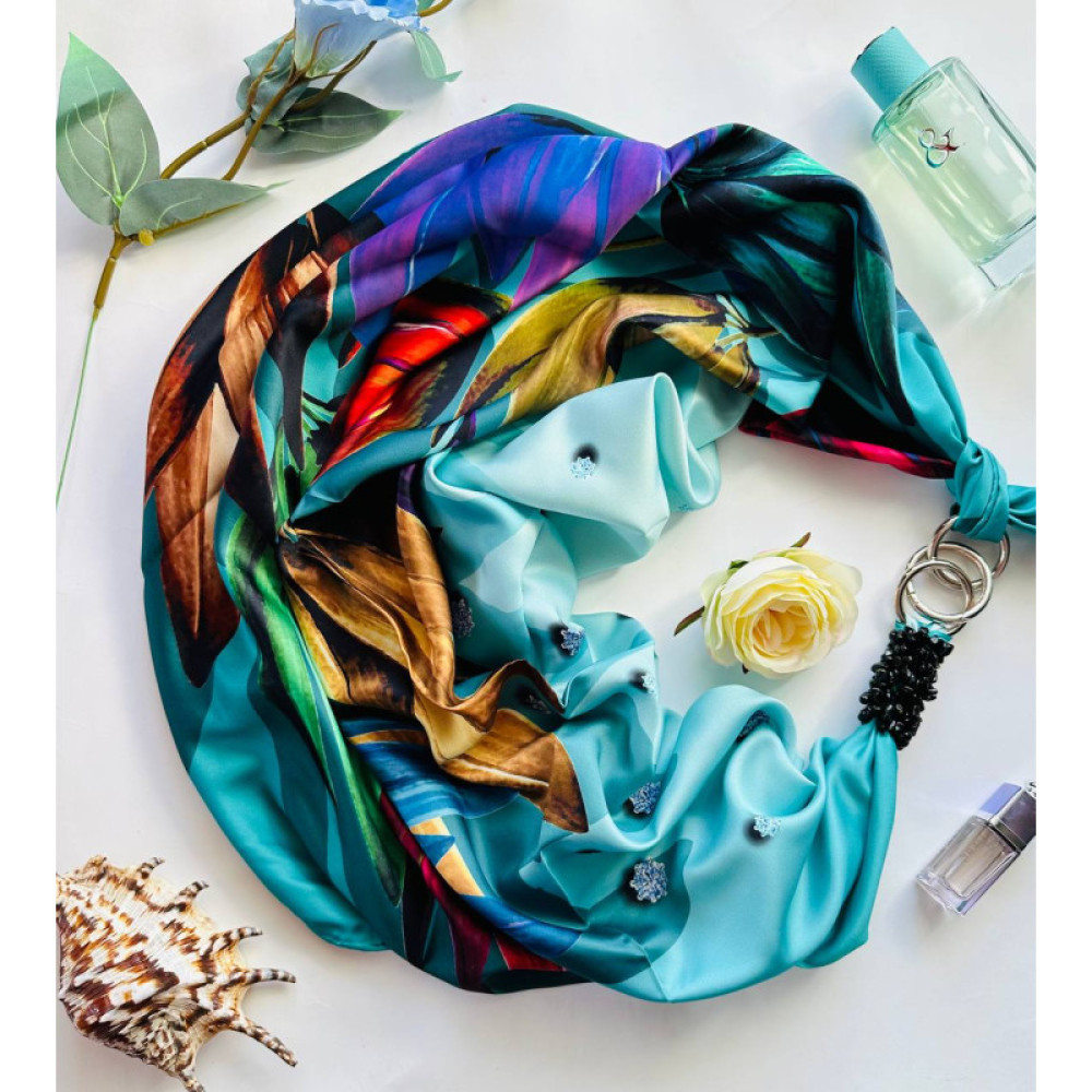Дизайнерська шовкова хустка My Scarf "Сніданок у Тіффані" 90 на 90 см прикрашений  натуральною бірюзою