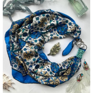 Дизайнерська хустка "Загадкова Касобланка" від бренда My Scarf, прикрашена натуральним каменем бірюза