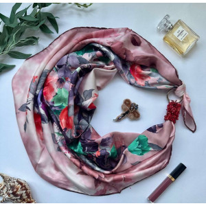 Дизайнерська хустка My Scarf "Рожева перліна" 90 см прикрашена коралом