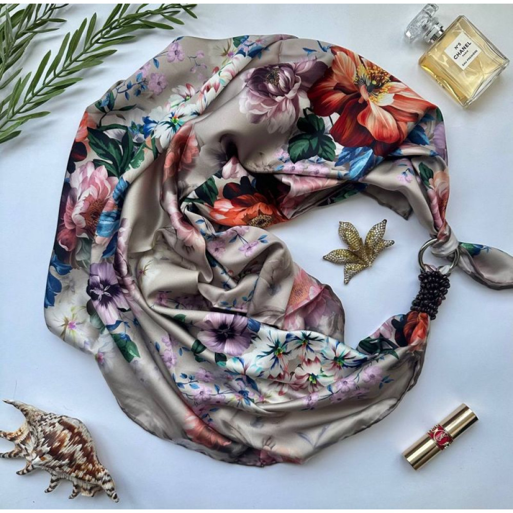 Дизайнерська шовкова хустка My Scarf "Вальс квітів" 90 на 90 см  прикрашена гранатом