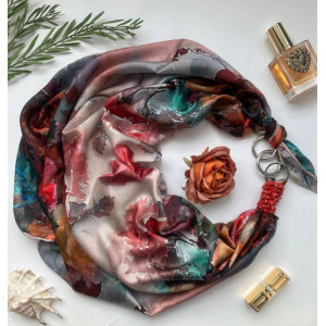 Дизайнерська хустка "Серце весни" від бренда My Scarf, прикрашена натуральним каменем