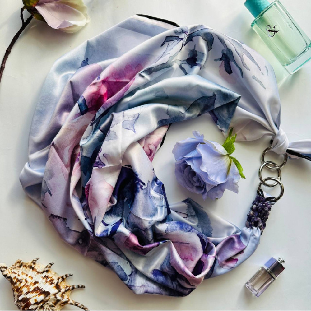 Дизайнерська шовкова хустка My Scarf "Блакитна троянда" 90 на 90 см  з каменем аметист