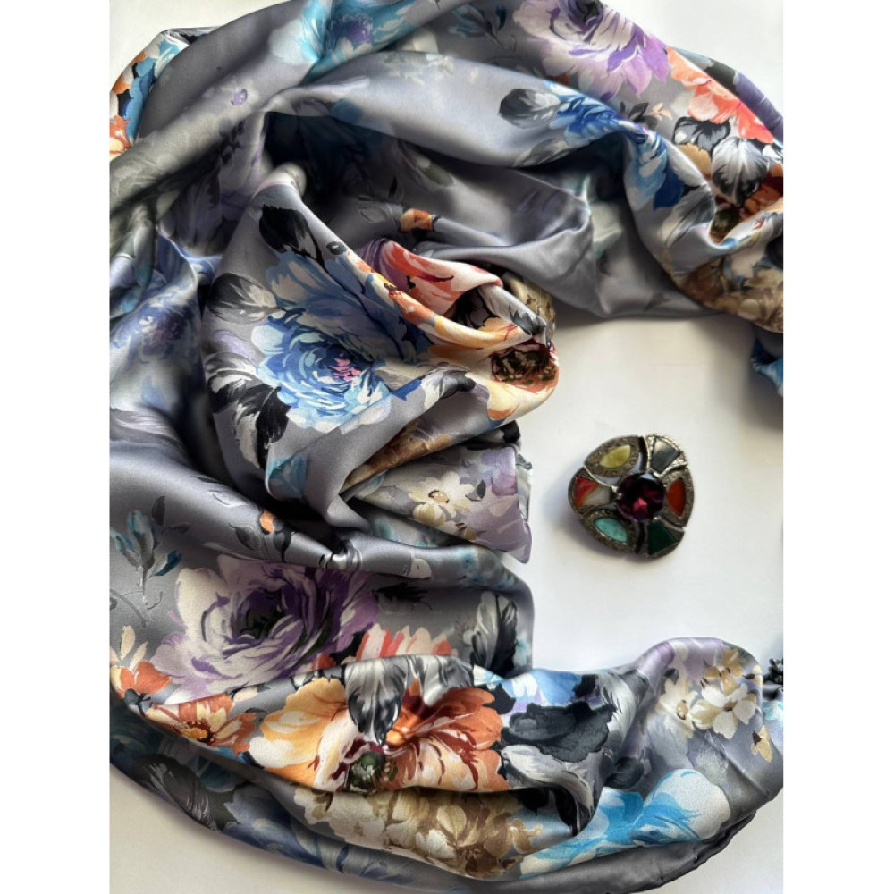Дизайнерська шовкова хустка My Scarf "Срібна казка" 90 на 90 см з натуральним сніжним обсидіаном