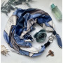 Дизайнерська хустка "Королівська синій" від бренда My Scarf, прикрашена натуральним каменем агат