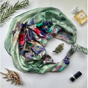 Дизайнерська шовкова хустка My Scarf "Смарагдовий сад" 90 на 90 см  прикрашена яшмою
