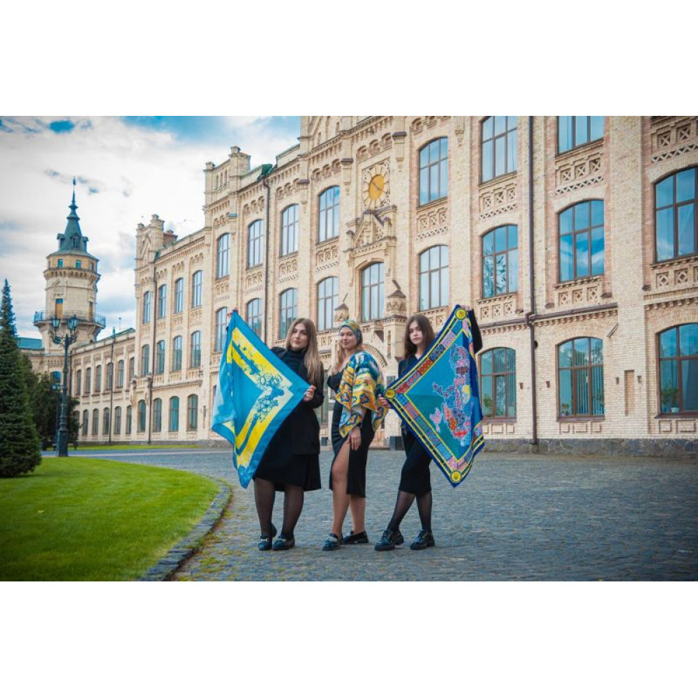 Дизайнерська яскрава хустка "Квіти України" MyScarf 90 на 90 см