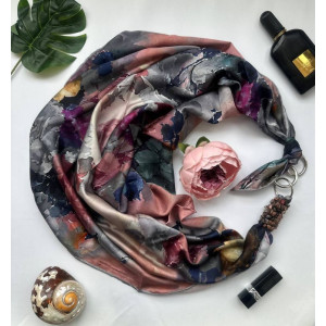 Дизайнерська хустка "Класика та строгість" від бренда My Scarf, прикрашена натуральним каменем