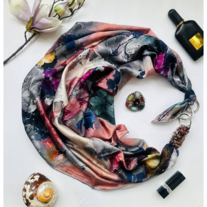 Дизайнерська хустка "Вечірний Париж" від бренда My Scarf, прикрашена натуральним каменем родоніт