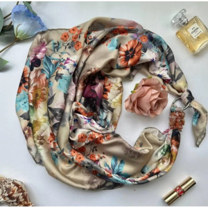 Дизайнерська шовкова хустка My Scarf "Золота зірка" 90 на 90 см  прикрашена яшмою