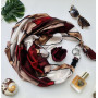 Дизайнерська хустка "Вихід королеви" від бренда My Scarf, прикрашена натуральним каменем агат