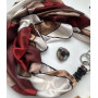 Дизайнерська хустка "Вихід королеви" від бренда My Scarf, прикрашена натуральним каменем агат
