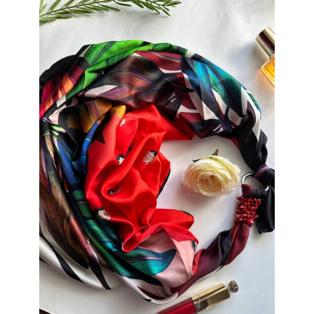 Дизайнерська шовкова хустка My Scarf "Гра пристрасті" 90 на 90 см прикрашений  натуральним коралом