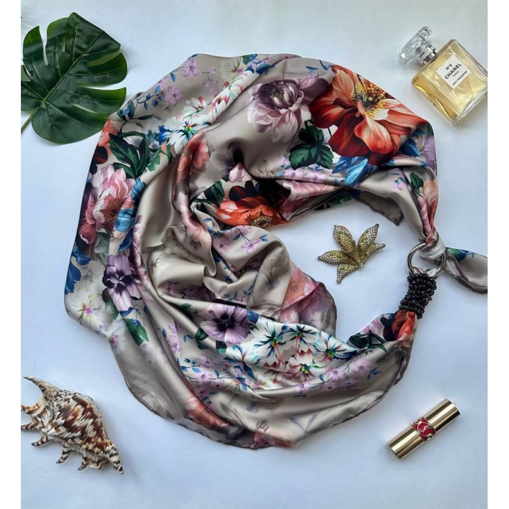 Дизайнерська шовкова хустка My Scarf "Вальс квітів" 90 на 90 см  прикрашена гранатом
