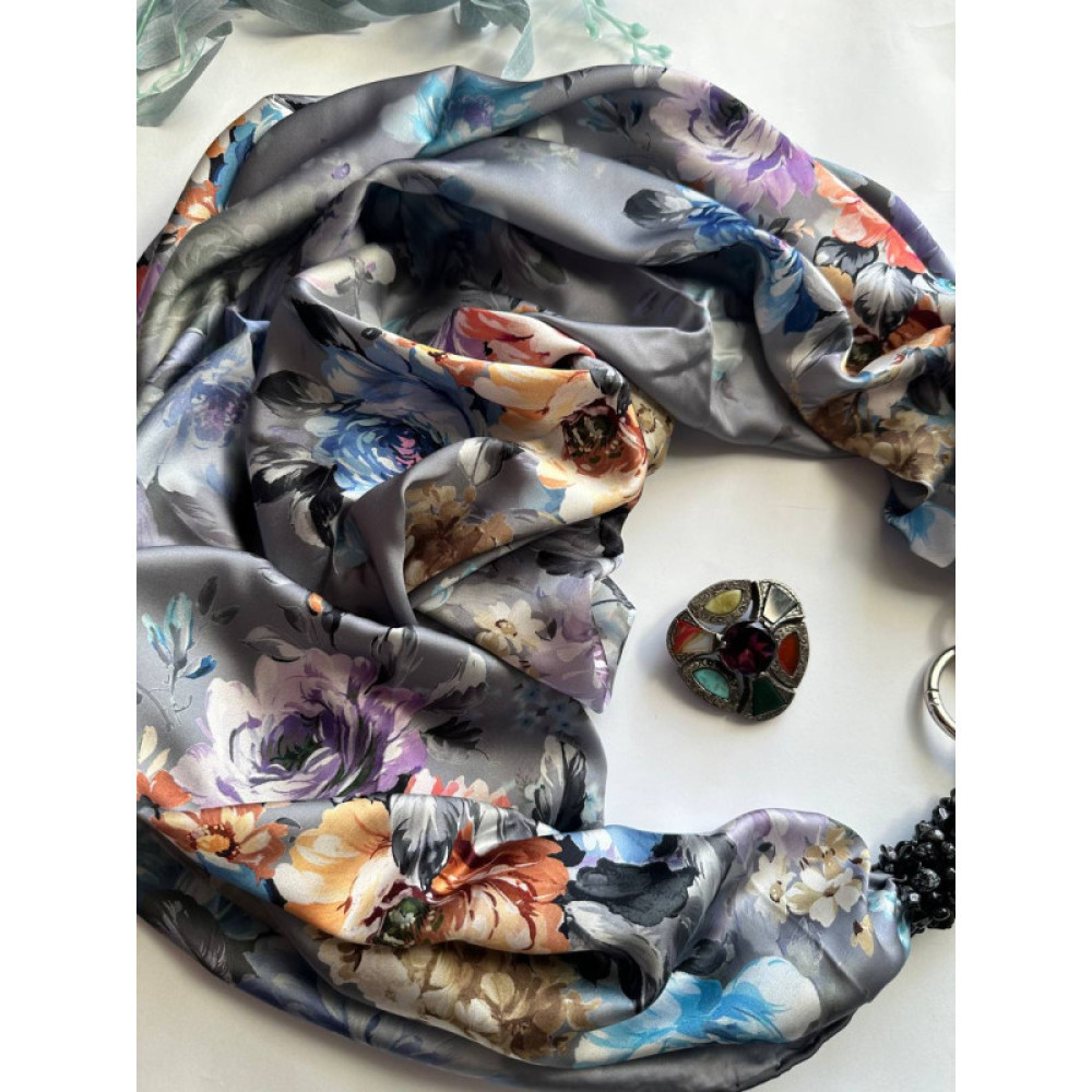 Дизайнерська шовкова хустка My Scarf "Срібна казка" 90 на 90 см з натуральним сніжним обсидіаном