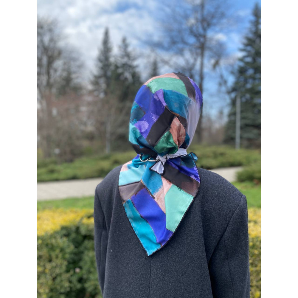 Дизайнерська шовкова хустка My Scarf "Блакитна квітка" на 90 см з каменем бірюза