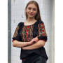 Українська жіноча вишиванка чорна шифонова з трояндами. Жіноча вишита блуза на шифоні.