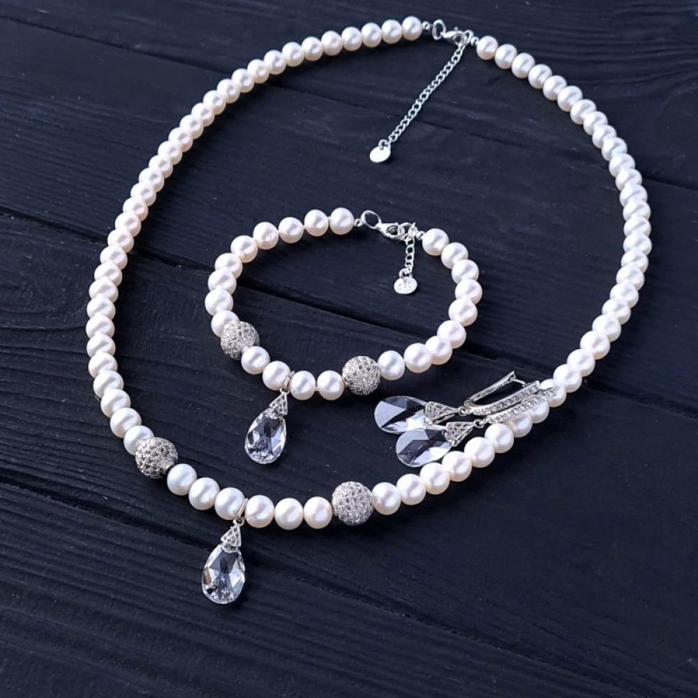 Розкішне кольє з натуральних перлів та кристалу Swarovski