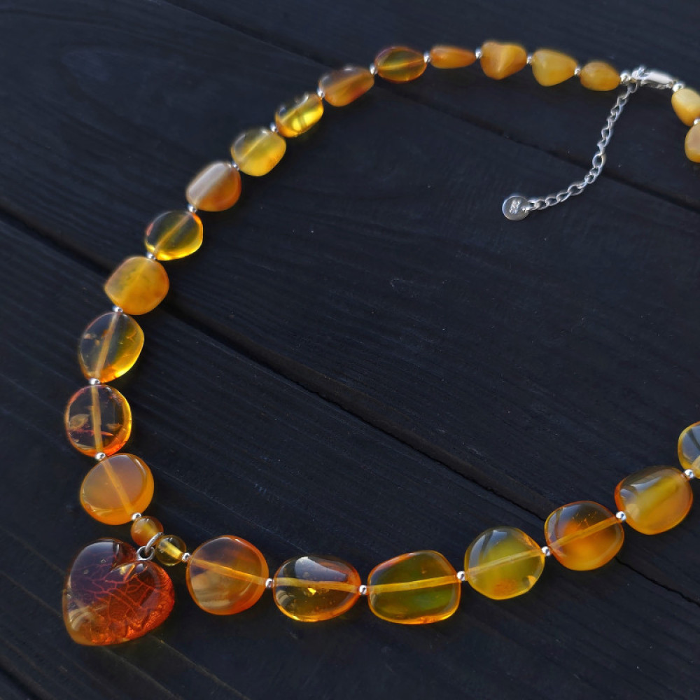 Срібло та натуральний бурштин намисто "Серденько"