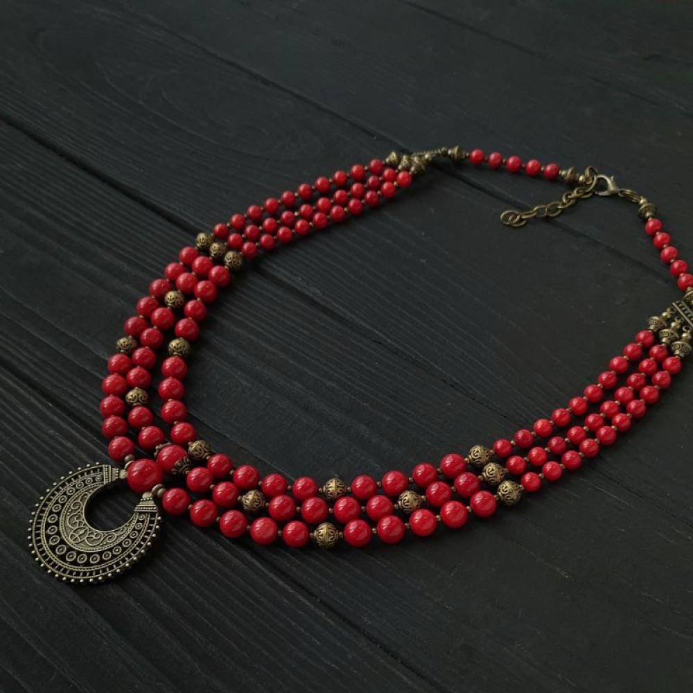 Розкішне намисто з натурального коралу з лунницею "Ксана"