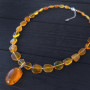 Ексклюзивний комплект з великою підвіскою з натурального бурштину у сріблі