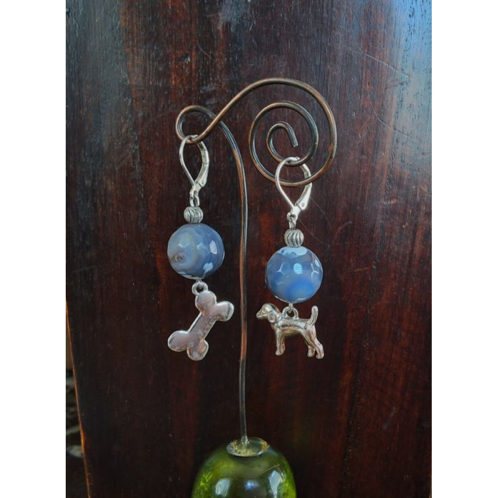 Сережки з голубого мохового агату  Собачка з кісточкою.