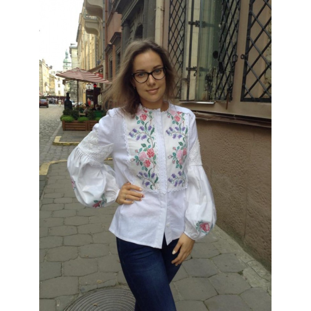 Сорочка з білого льону ручна вишивка хрестиком квіти
