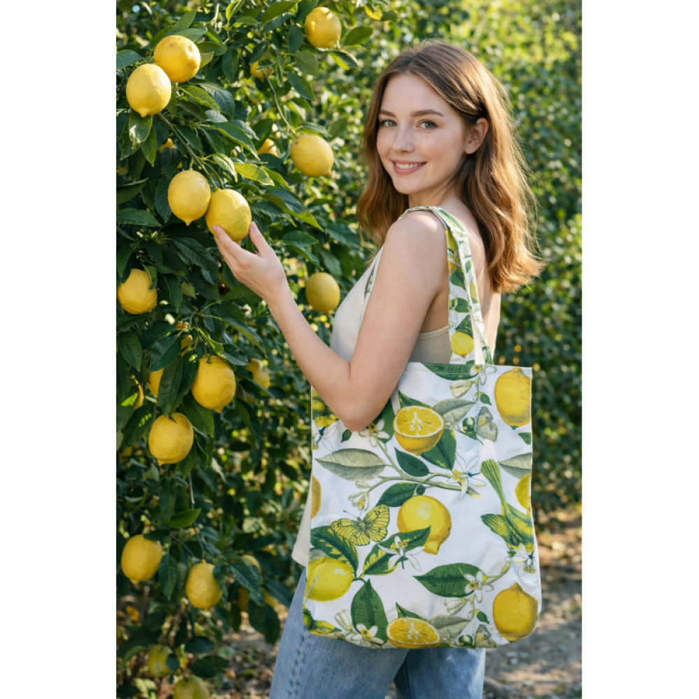 Метелики на лимоновому дереві