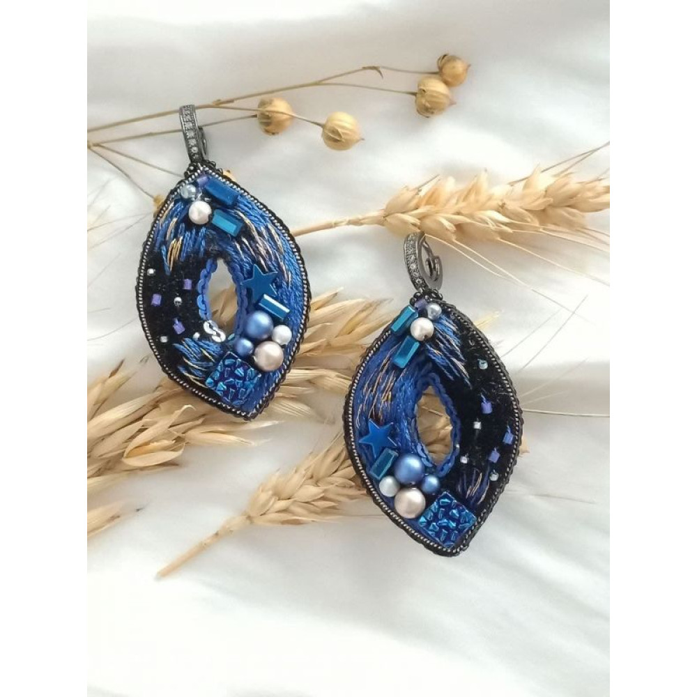 Вишиті сережки ′Місячна нічь′