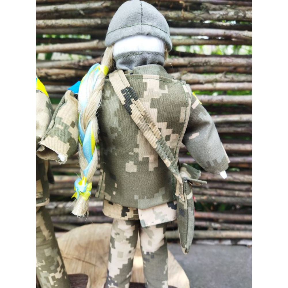 Декоративна лялька, Інтер`єрна лялька, Пара, Військові, Лялька в камуфляжі, Військовий з Україною в руках, Дівчина військова медикиня, Комплект з двох ляльок, Ручна робота, Handmade
