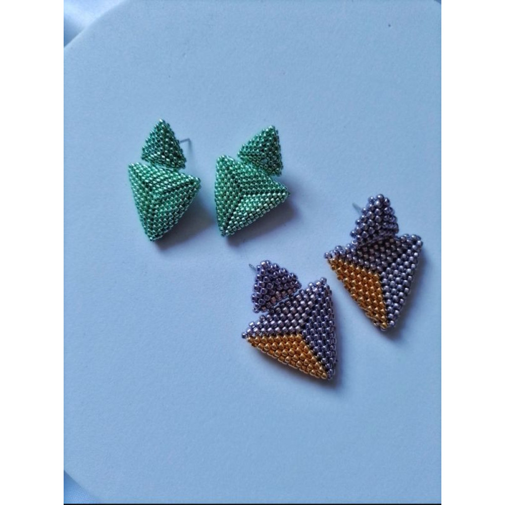 Об`ємні сережки Трикутники