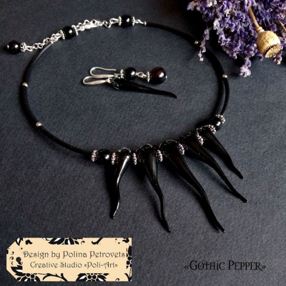 Комплект чокер і сережки з лемпворку і агатів "Gothic Pepper"