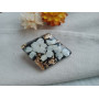 Брошка з квітами