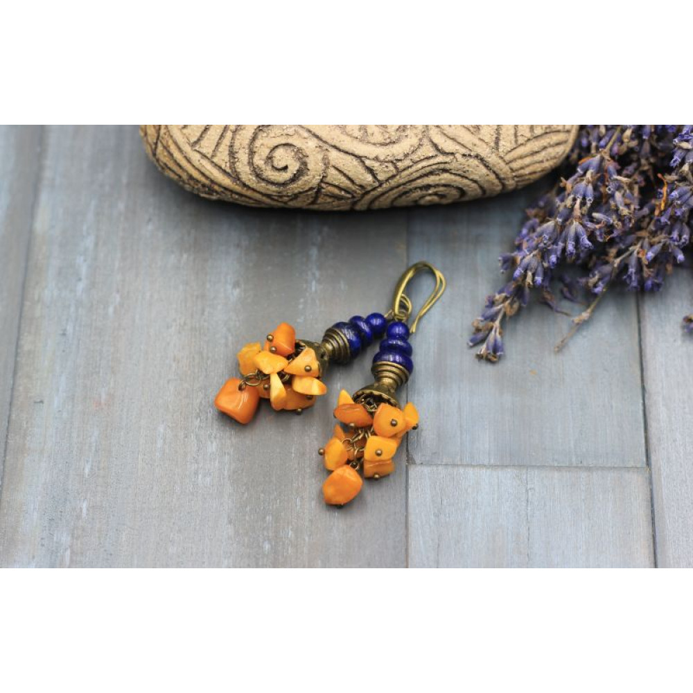 Довгі сережки з бурштину та лазуриту