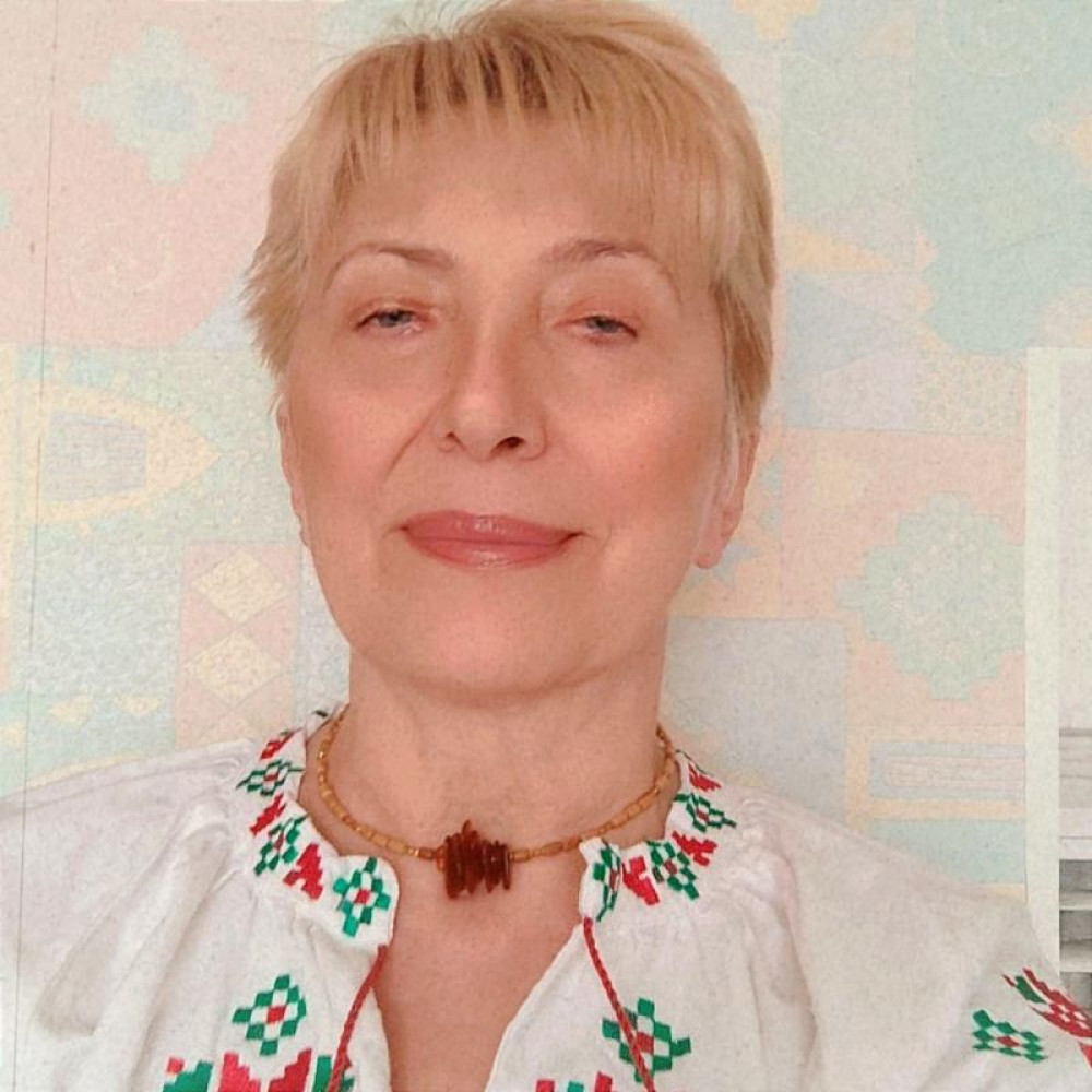 Чокер з бурштину та ялівця "Сонячний ялівець"