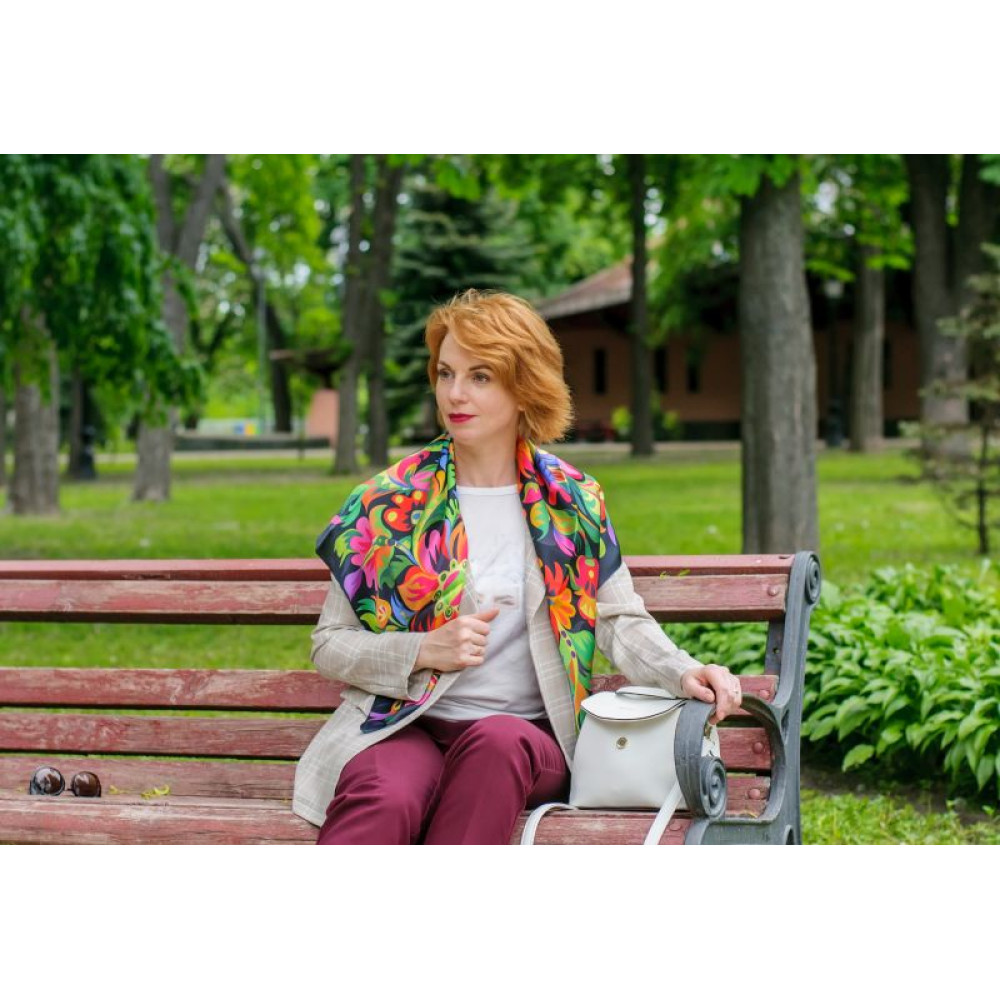 Хустка "Самчиківка". Чорна. 90х90 см
