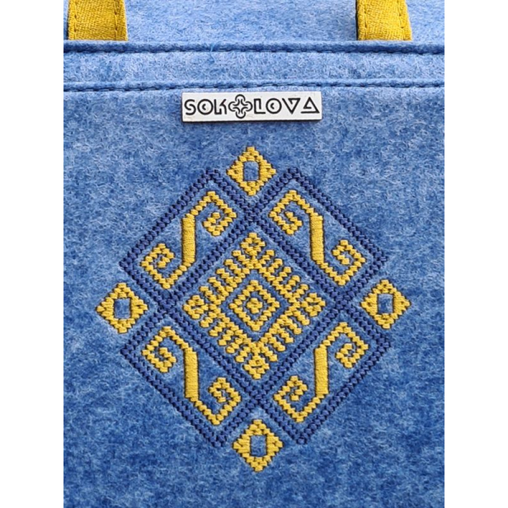 Фетрова сумка з вишивкою "Сігма" блакитна (13019)
