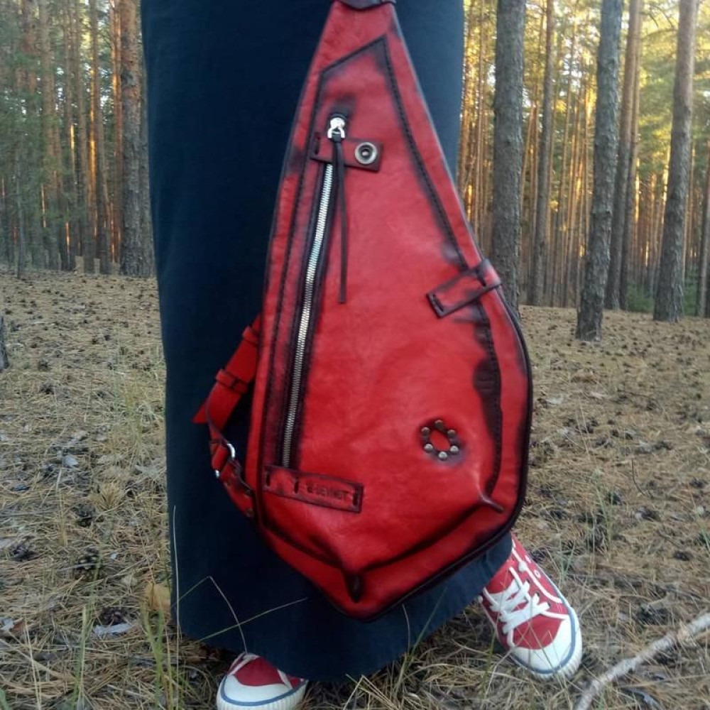 Шкіряний рюкзак слінг «Fire snail»