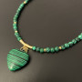 Чокер із малахіту, підвіска малахітове серце.