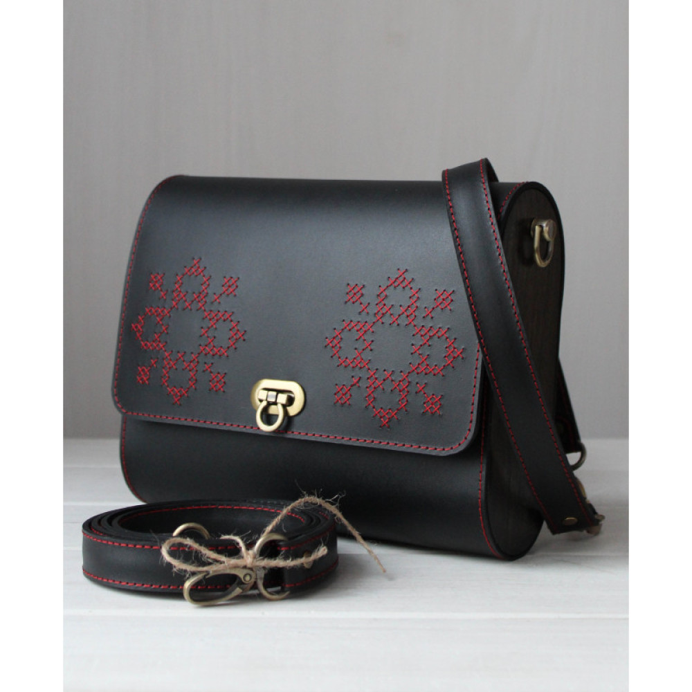 Чорно-червона сумка RED&BLACK — шкіряний клатч ручної роботи Voronetskyi Family Atelier
