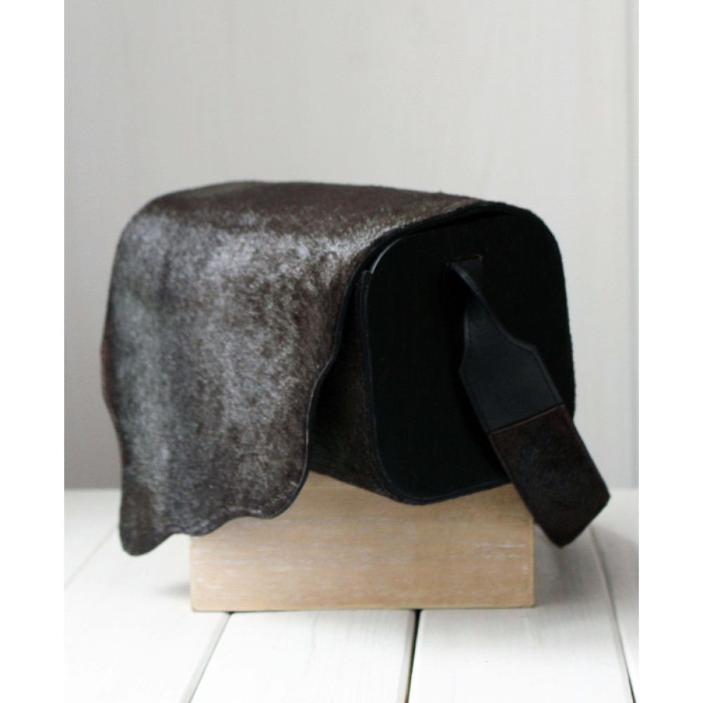 FURRY BAG — сумка з натурального хутра, шкіри та дерева Voronetskyi Family Atelier