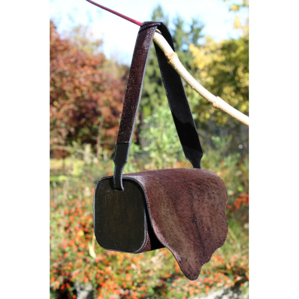 FURRY BAG — сумка з натурального хутра, шкіри та дерева Voronetskyi Family Atelier