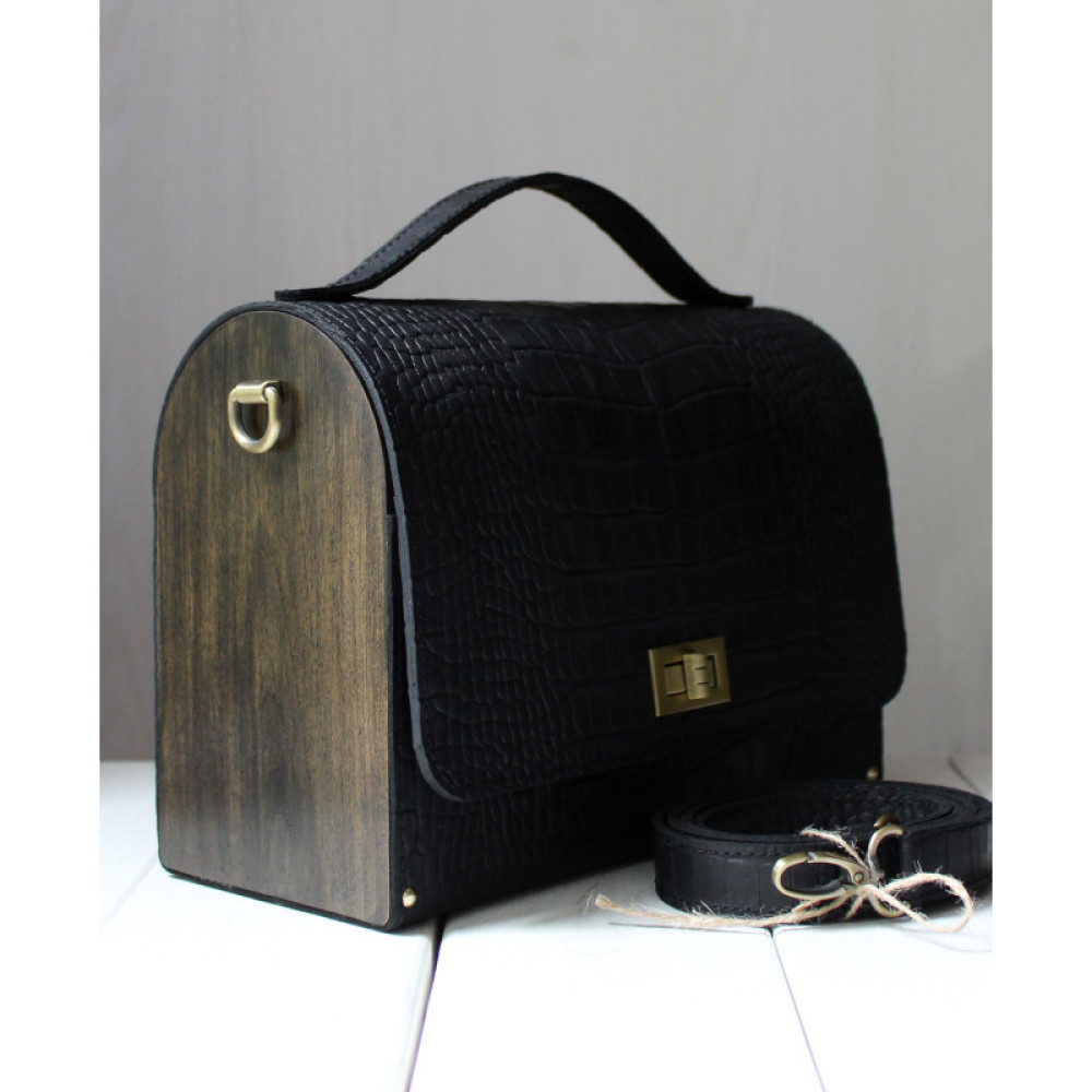 Чорна каркасна сумка з затемненими дерев’яними боковинами Cofferbag Voronetskyi Family Atelier