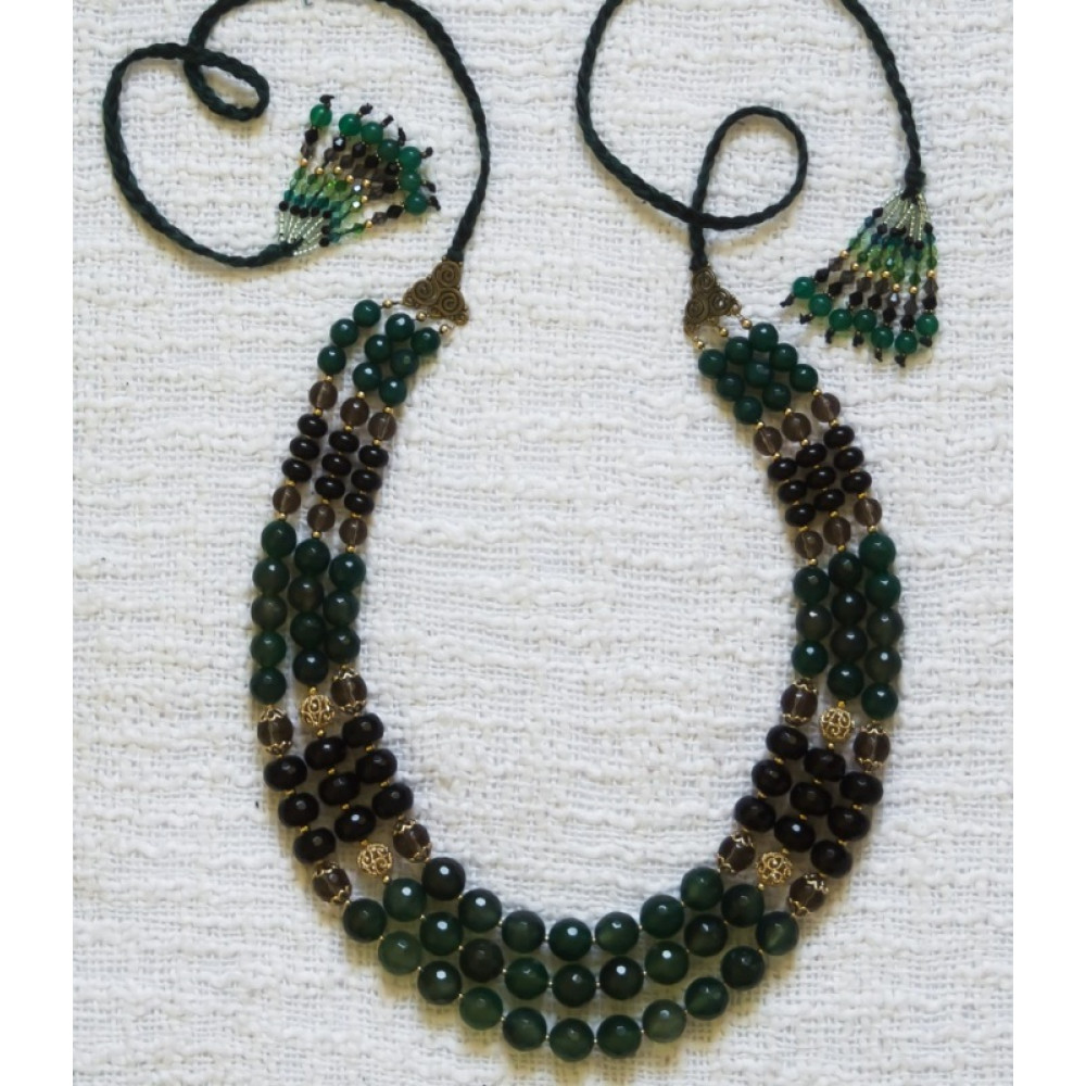 Намисто з зеленого агату з китицями