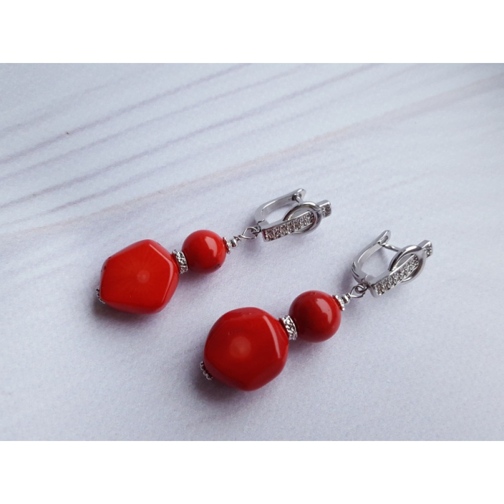 Сережки з червоним коралом