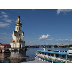 Церква на річці Церква на річці